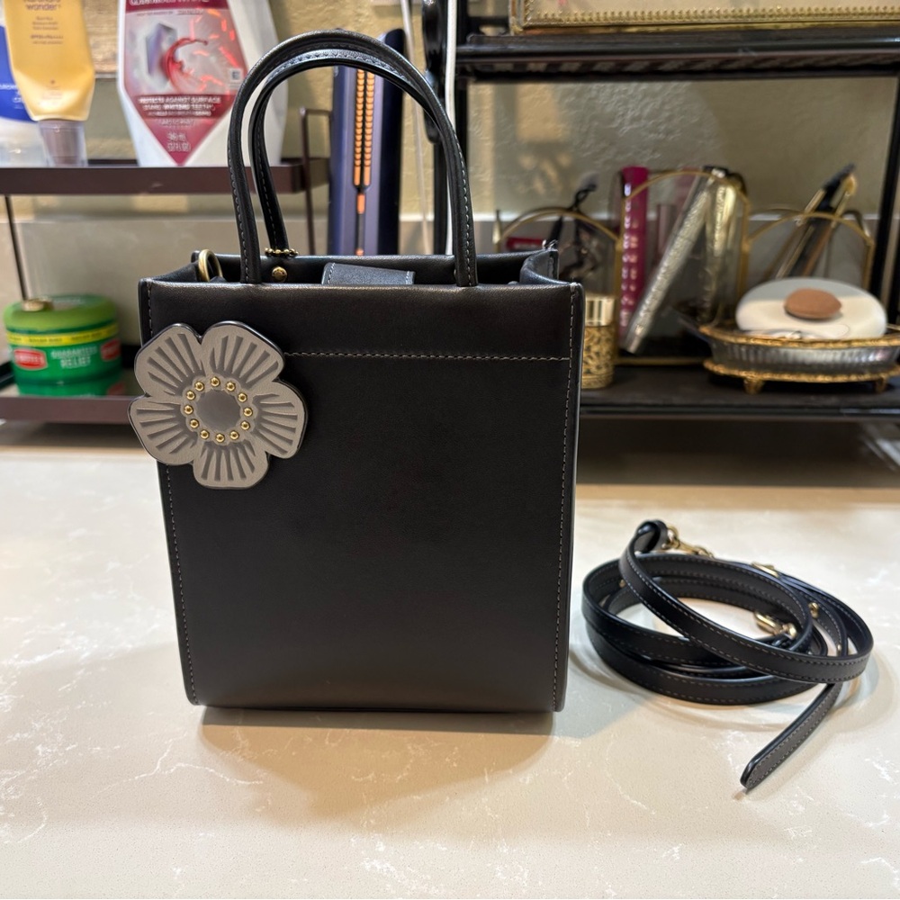 Coach mini Cashin tote Handbag with tea roses